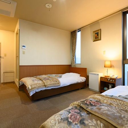 Tabist Business Ryokan Hotel Yukimiso Toyama Station Exterior foto