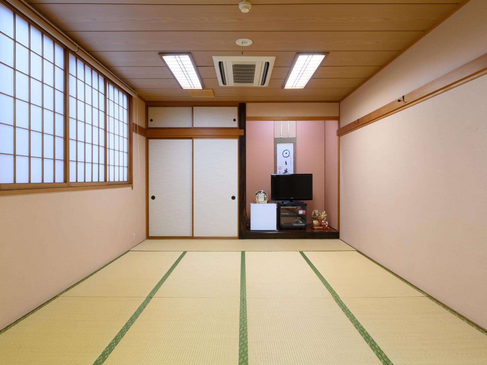 Tabist Business Ryokan Hotel Yukimiso Toyama Station Exterior foto